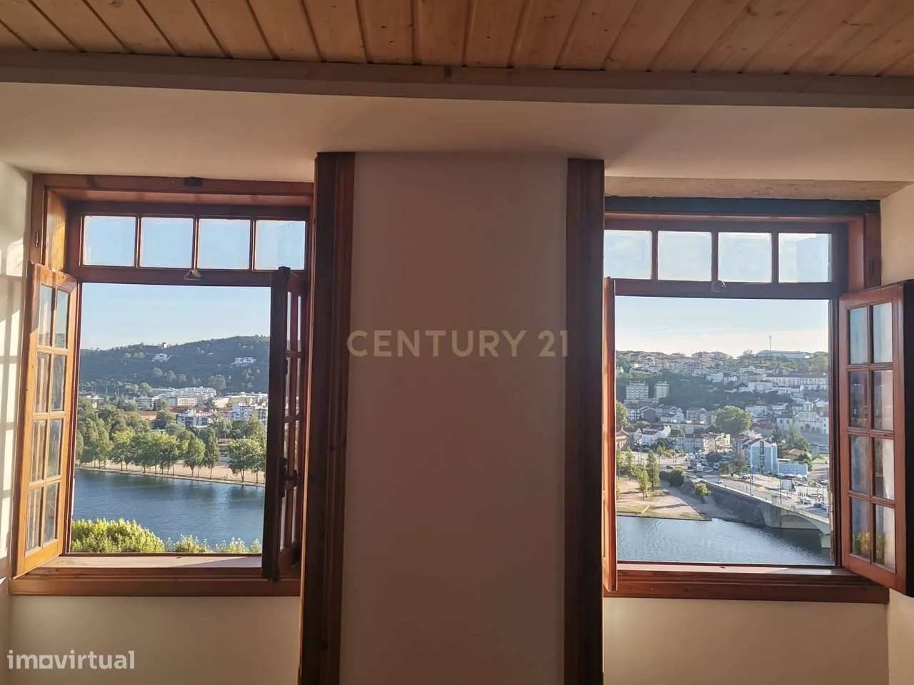 Prédio com vista soberba sobre o rio Mondego-20