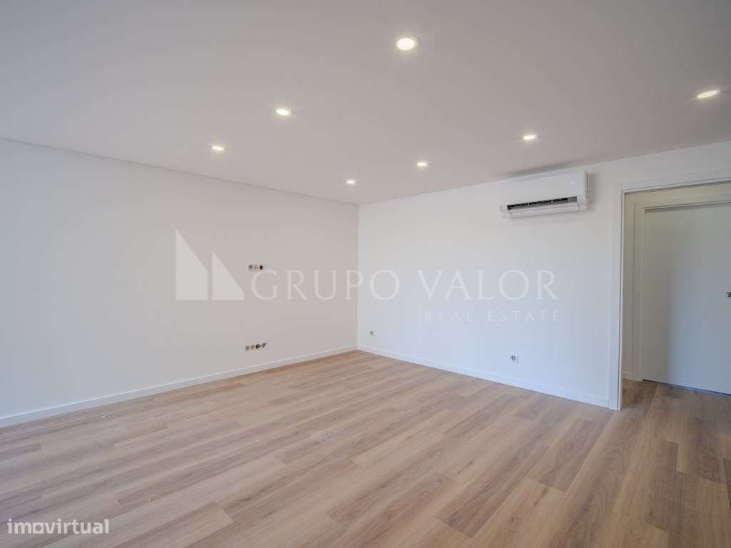 T3 com Suite Totalmente Remodelado | Feijó | Almada-3