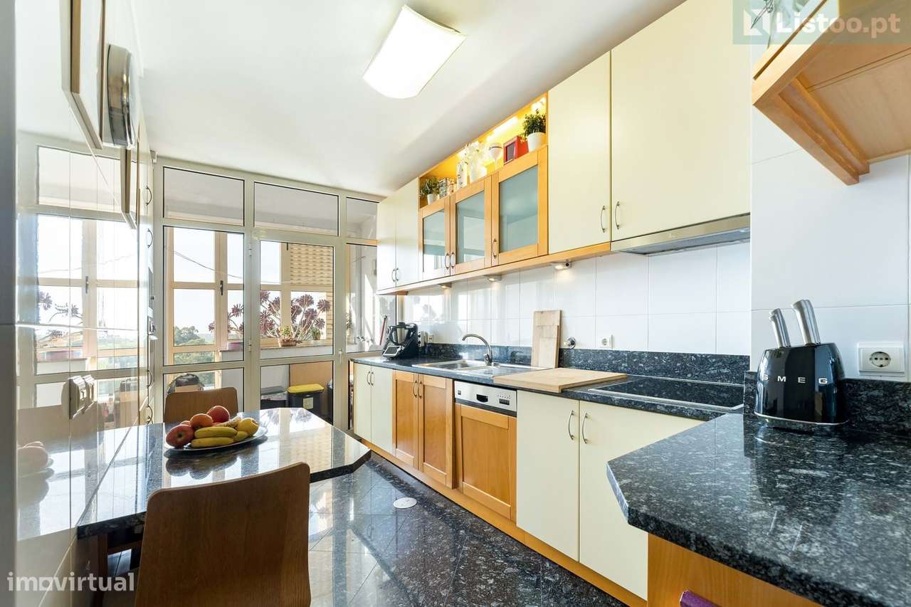 Apartamento T2 Amplo c/ Varanda e Garagem | Canidelo-12