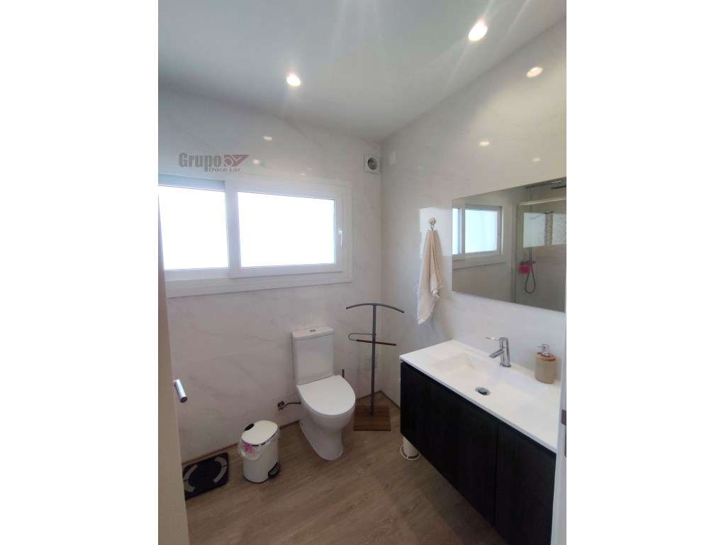 Moradia Geminada T3 Triplex, com Garagem e como Nova em Quinta do C...-16