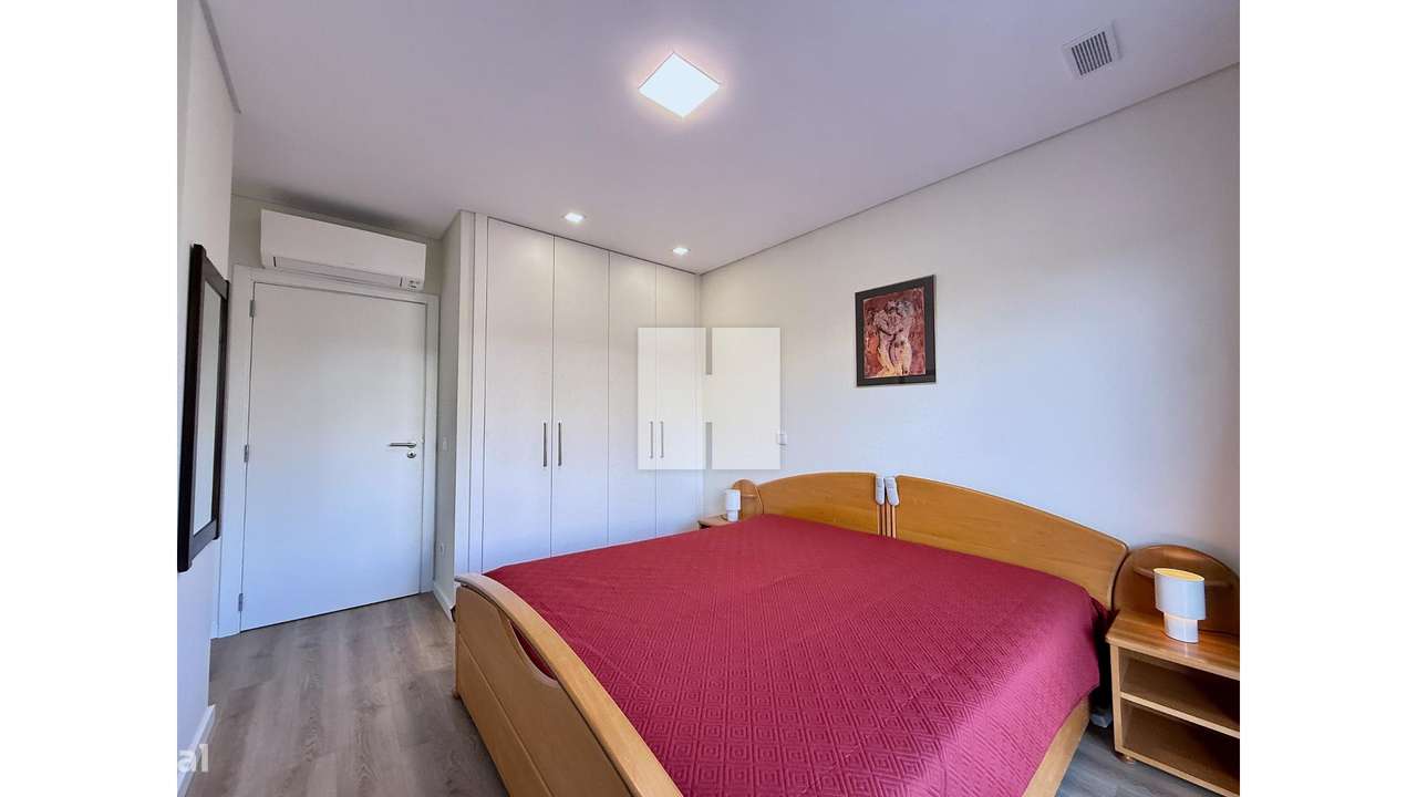 Espaçoso T4+1 Duplex c/ Vista Mar-33