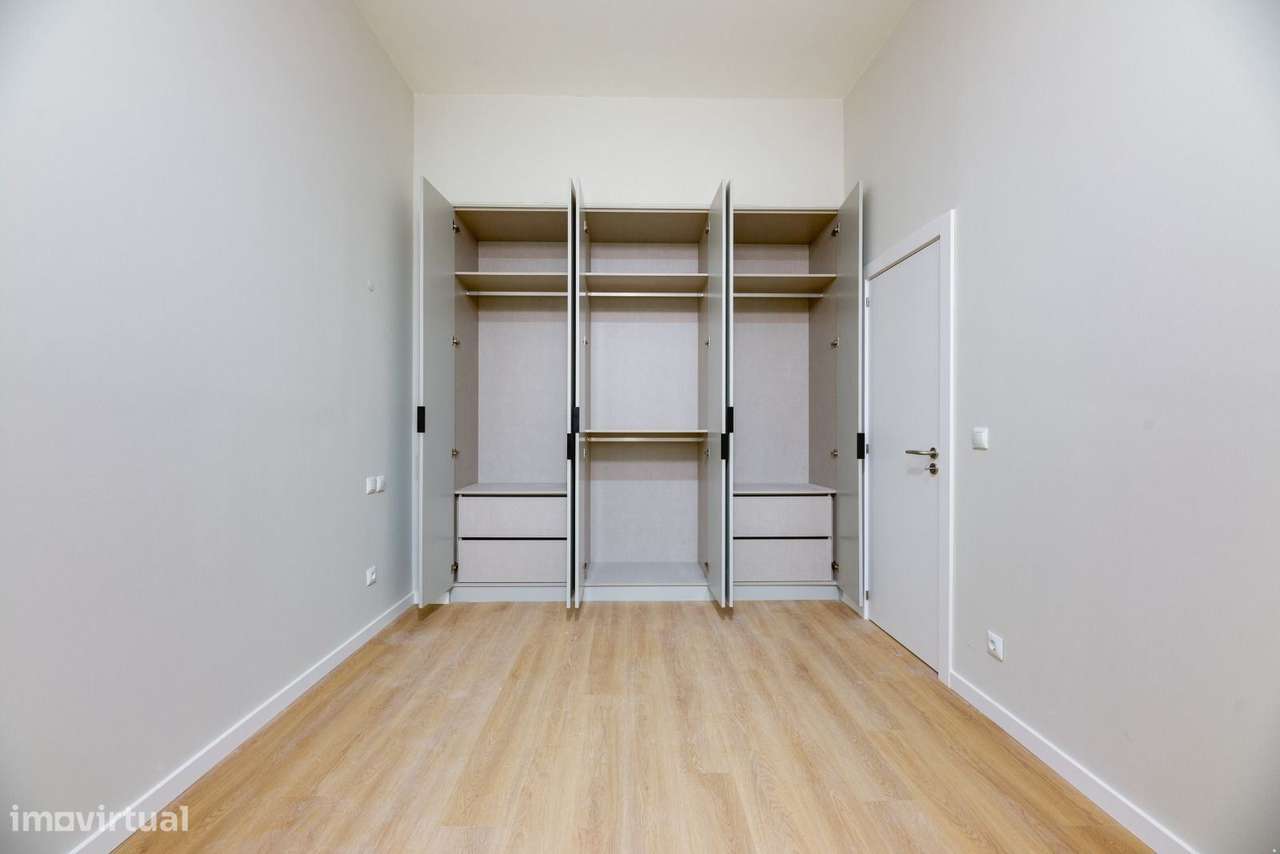 T0+1 PAREDE - Grande imagem: 5/18