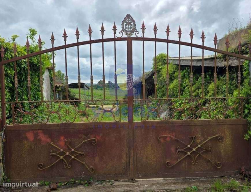 Terreno com 9.620m², sendo que cerca de 6.000m² encontram-se em Espaç - Grande imagem: 3/22
