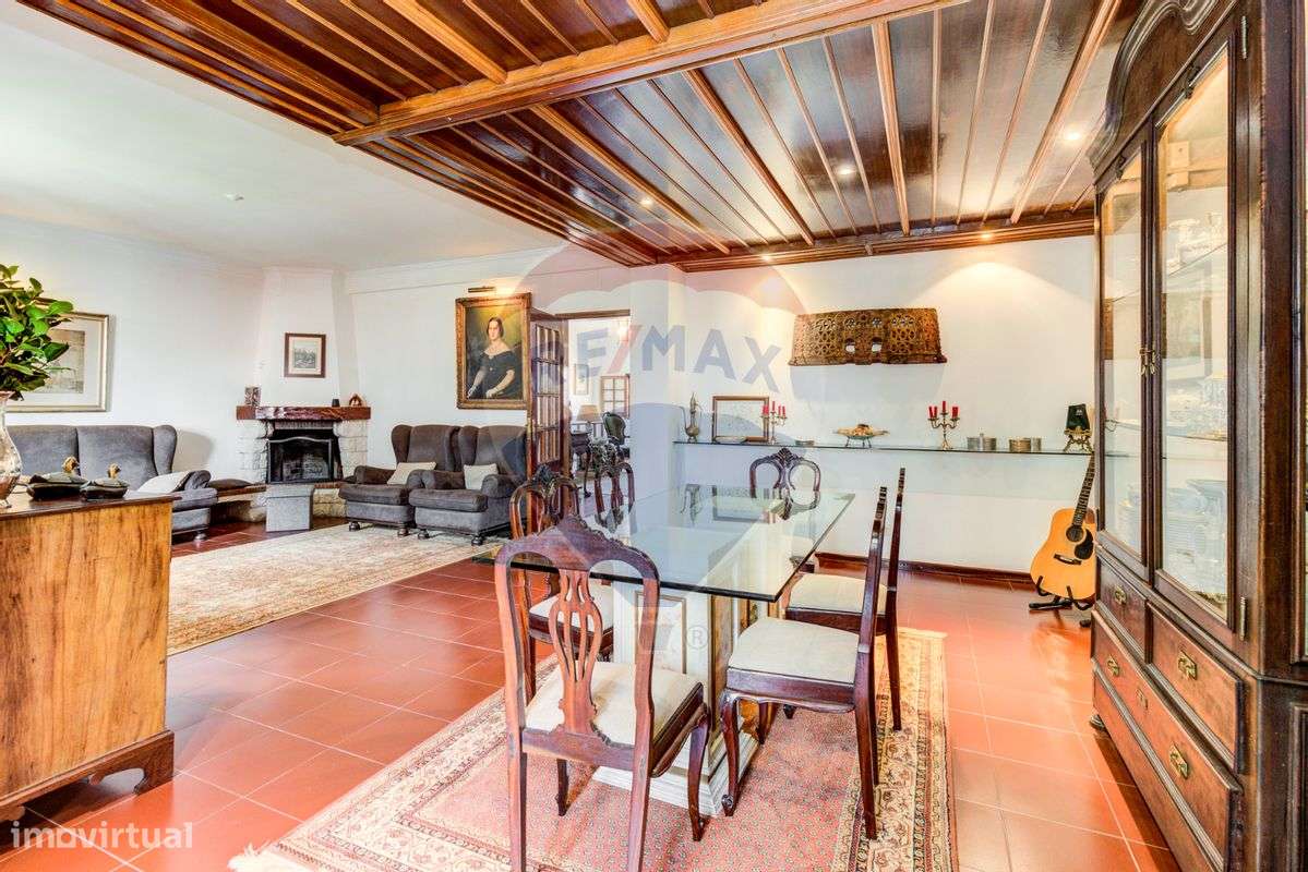 Moradia T4 para venda-5