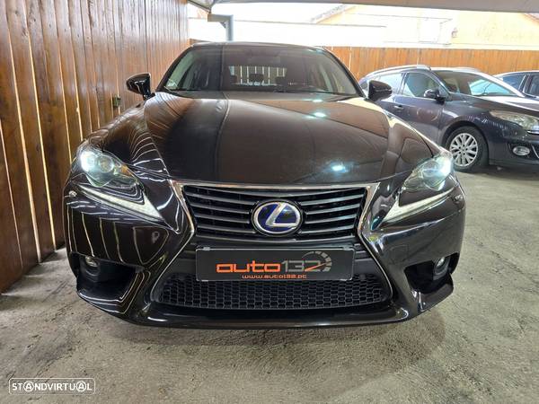 Lexus IS 300H Sport Edition - 2