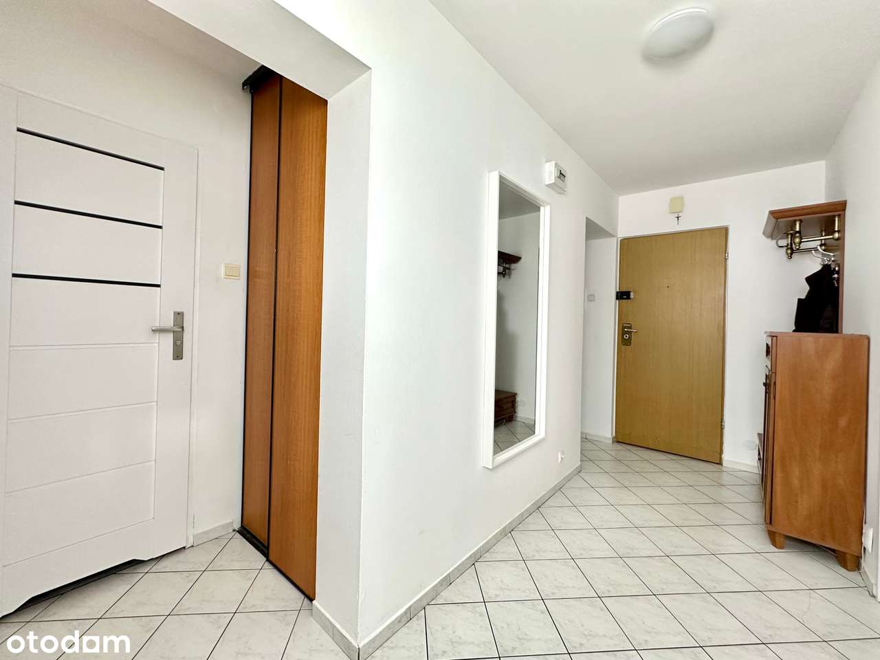 Przestronne, dwustronne z dużym balkonem - Pełny obrazek: 5/15