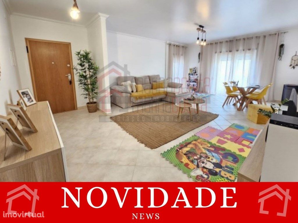 Apartamento T3 Atouguia da Baleia