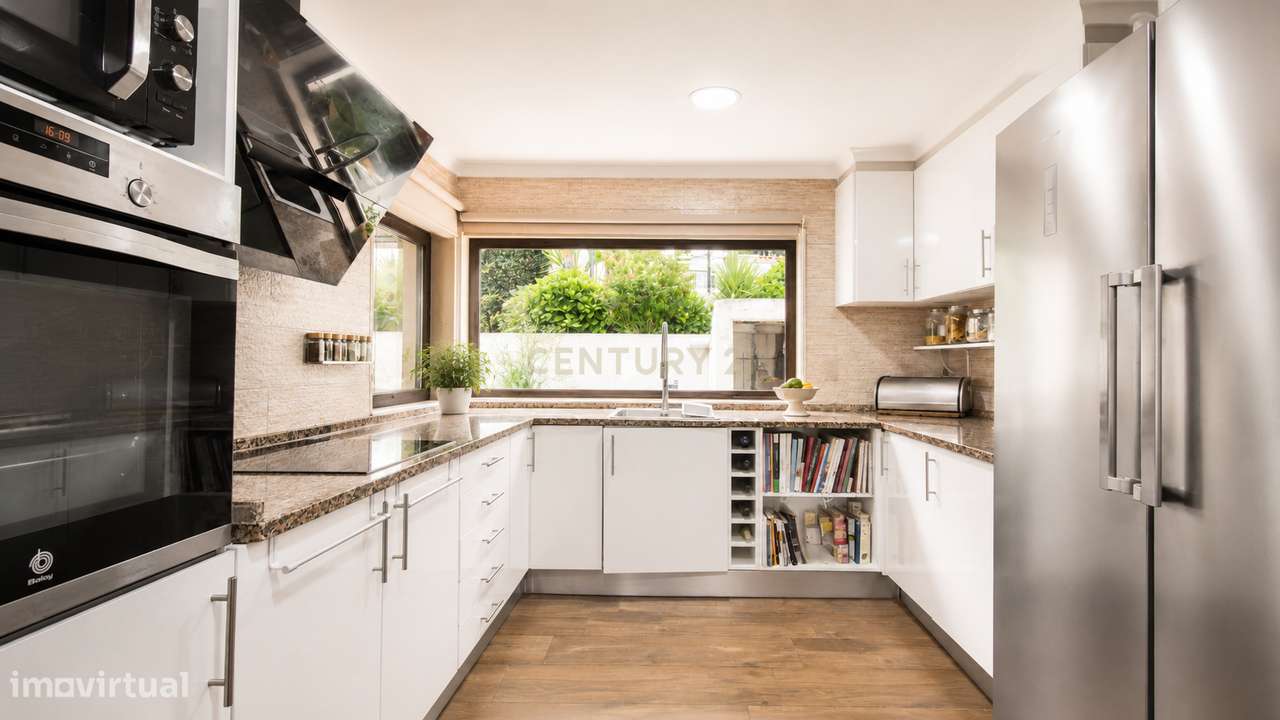 Moradia T3 em lote de 936m2 em Vila Alegre, Fernão Ferro-15