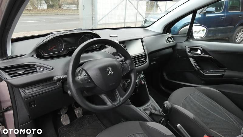 Peugeot 208 1.4 VTi Active - 19