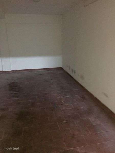 Vendo garagem setubal - More