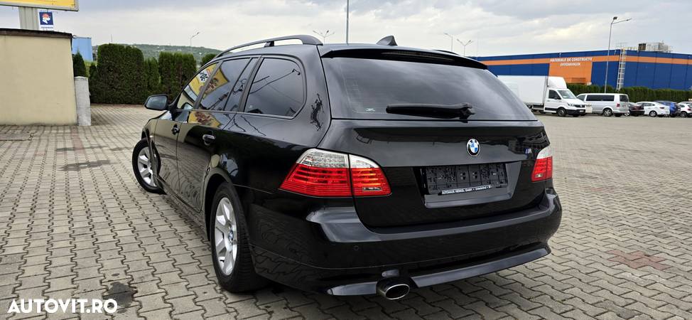 BMW Seria 5 520d Touring Special Edition - 4