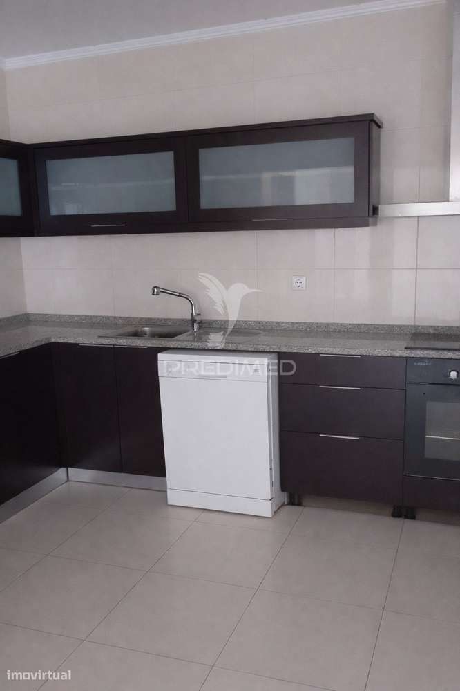 Moradia T4 com Três Frentes - Grande imagem: 4/18