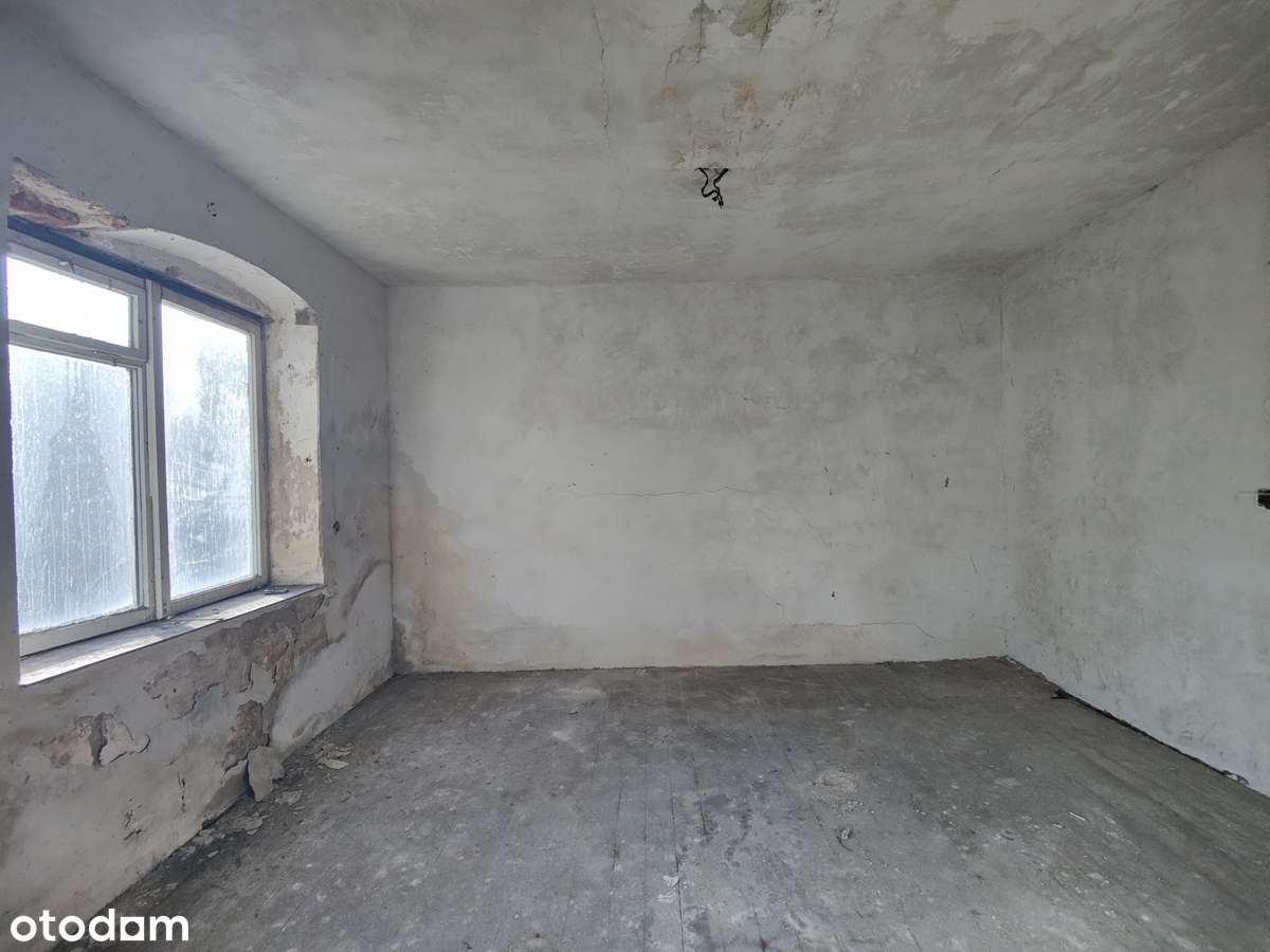 Na sprzedaż budynki do remontu w podwórzu kamienicy-5