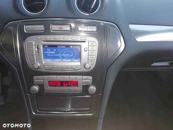 Ford Mondeo 2.0 Platinium X Plus (Titanium) - 11