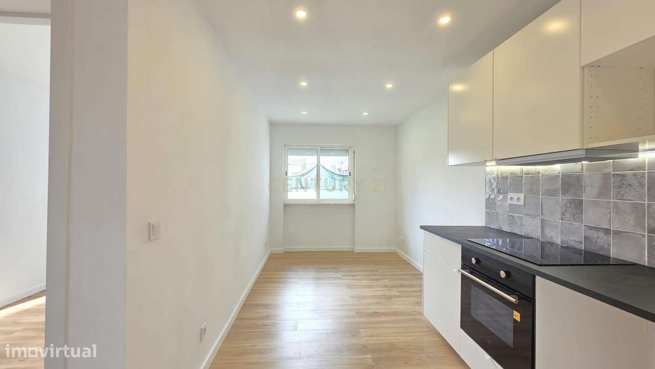 T1 Remodelado com Terraço – Vila Franca de Xira-0