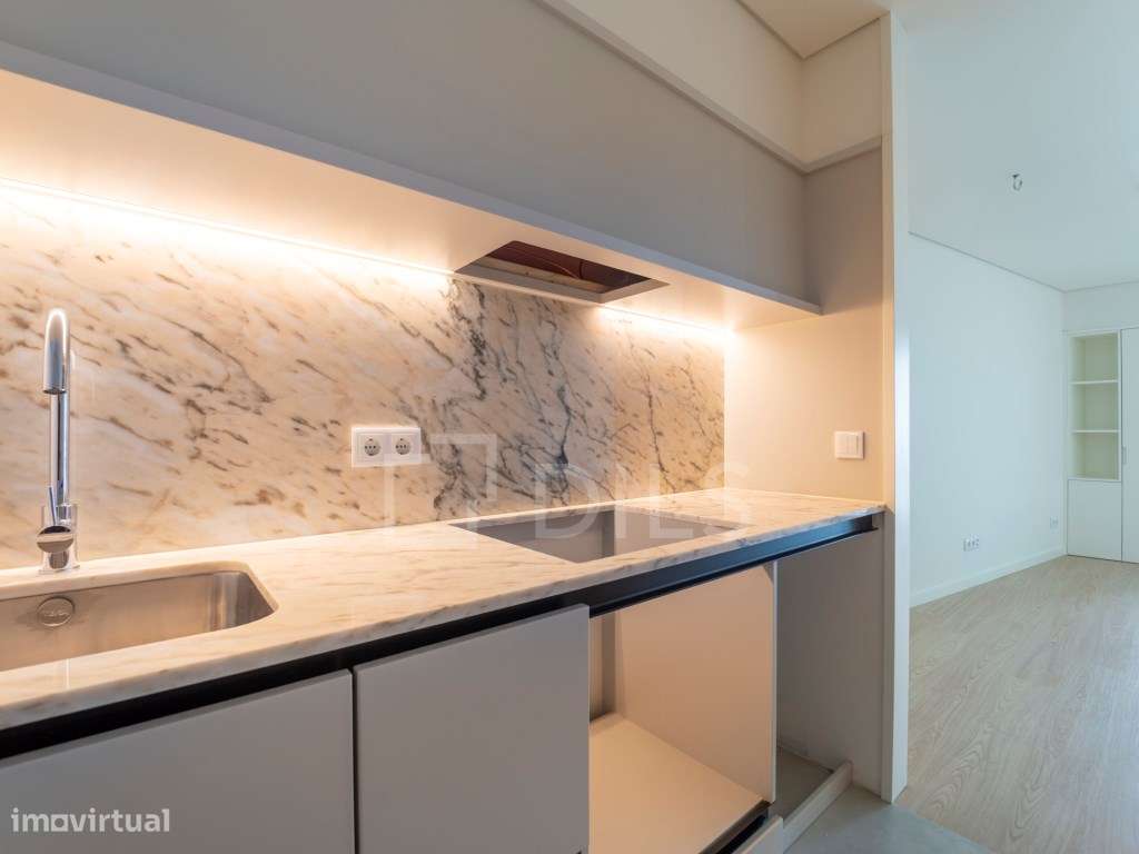 Apartamento T1 +1 com jardim no centro do Porto - Grande imagem: 5/64