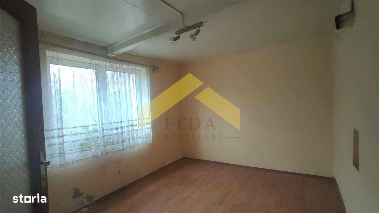 Casa cu teren 1757 mp in Sambateni de vanzare-9