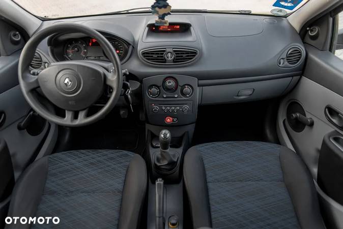 Renault Clio 1.2 16V Authentique - 35