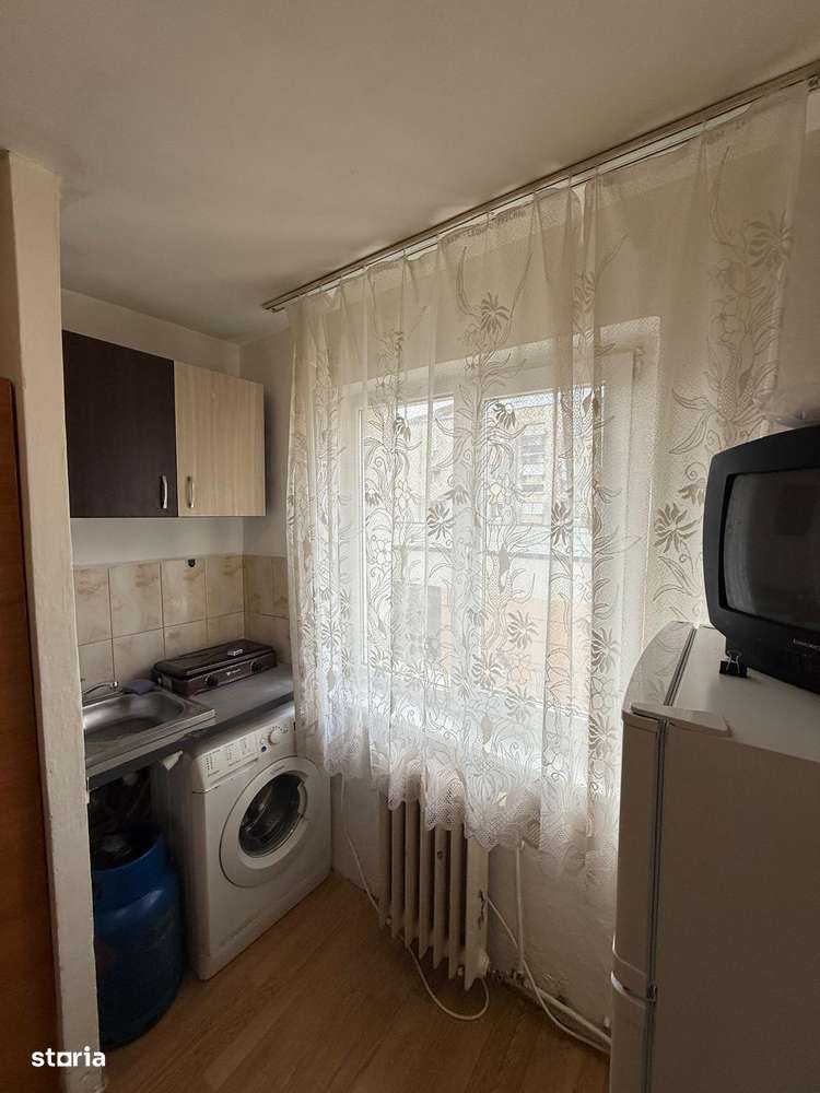 Garsoniera modesta, mobilata si utilata, Stadionului - Imagine principală: 3/7