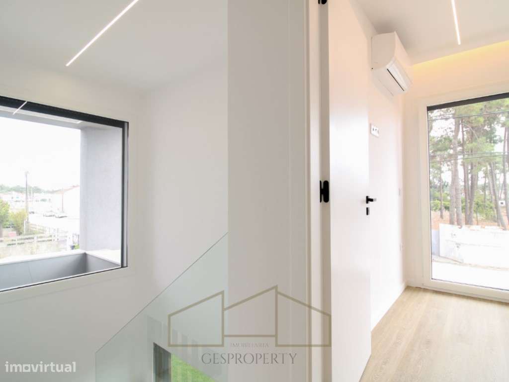 Moradia Isolada T3 com piscina pronta a escriturar na Aroeira-50