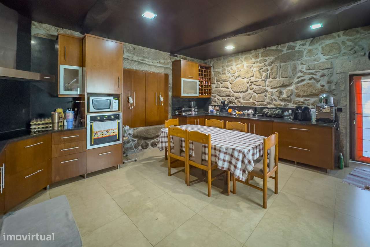 Moradia Independente T3  para Venda ou Permuta, em Prozelo, Amares-8