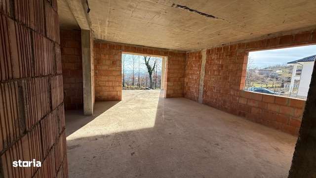 Dealul Grosului  Casa pe un nivel cu  5 ari teren priveliste deosebita - Imagine principală: 4/18