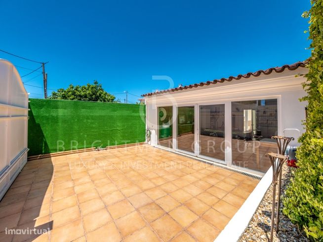 Moradia T4 + 1 com jardim e piscina, em Bicesse, Cascais-45