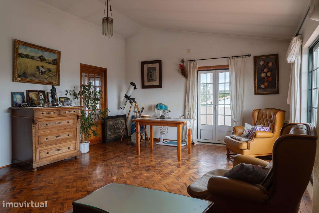 Oportunidade de investimento: edifício habitacional + piscina + terren-30