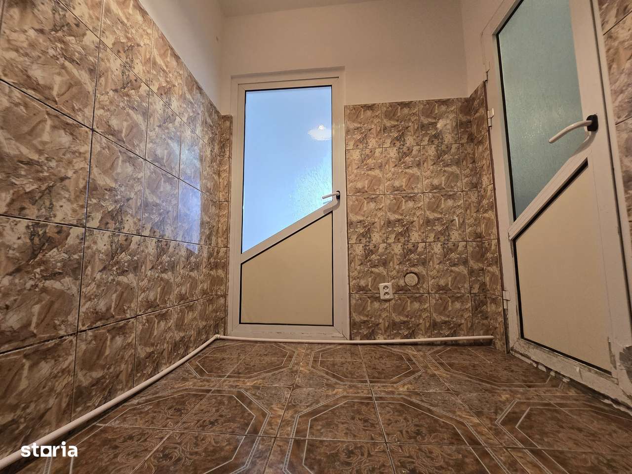 CET - Garsoniera | piata Cet | libera | etaj 3-4