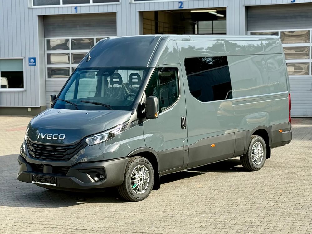 Iveco Daily Furgon brygadowy od ręki + zabudowa 7 osobowa