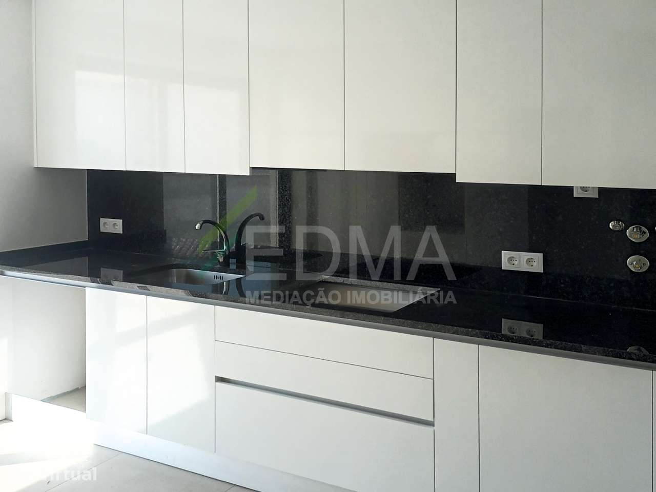 Moradia Geminada T3 - Grande imagem: 5/18