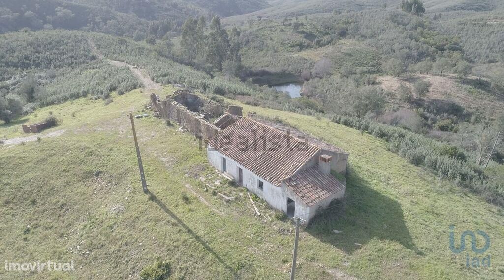 Casa de aldeia T3 em Faro de 260,00 m2