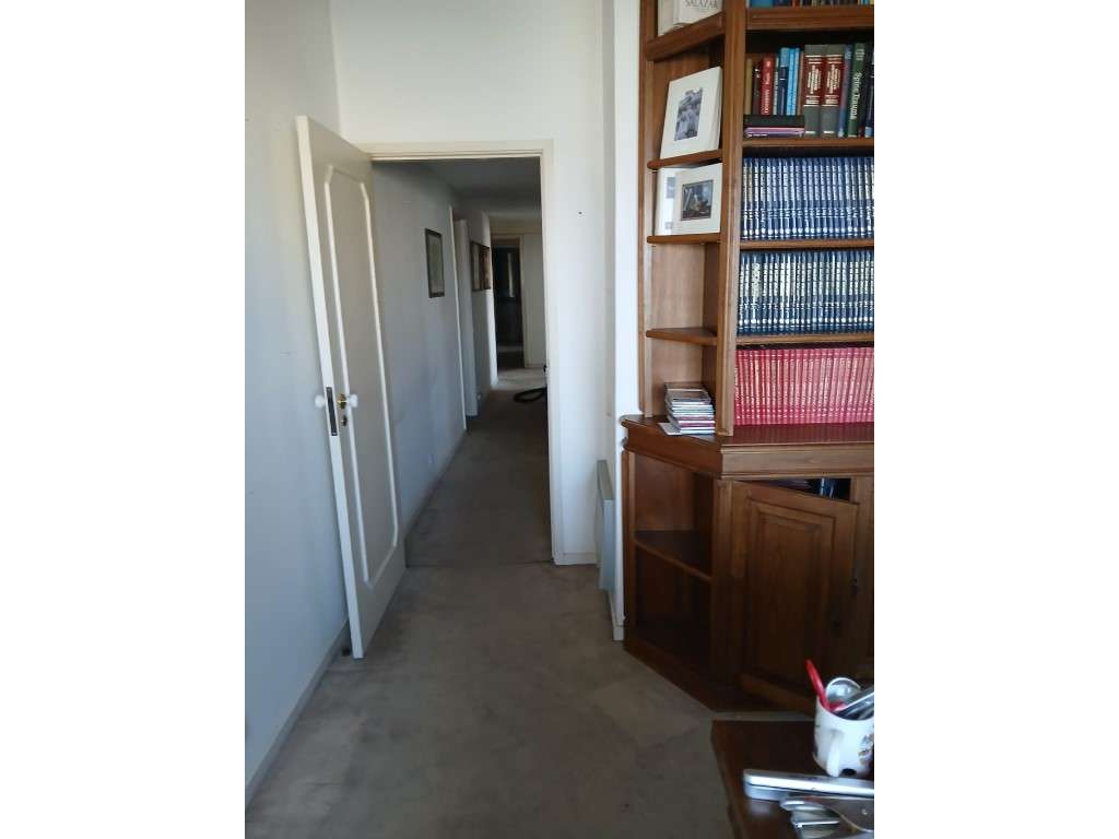 Apartamento T6 - Grande imagem: 4/8