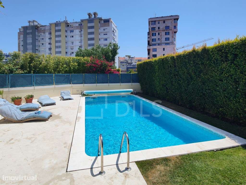 Apartamento T3+1 com vista rio, jardim, terraço com 255m2 e piscina... - Grande imagem: 1/27