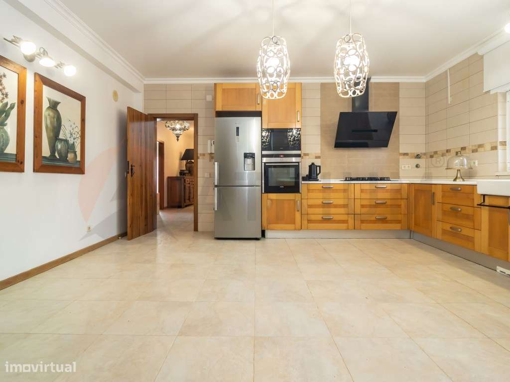 Exclusiva Moradia T6 com Quintinha, Piscina e Elevado Potencial de ...-16