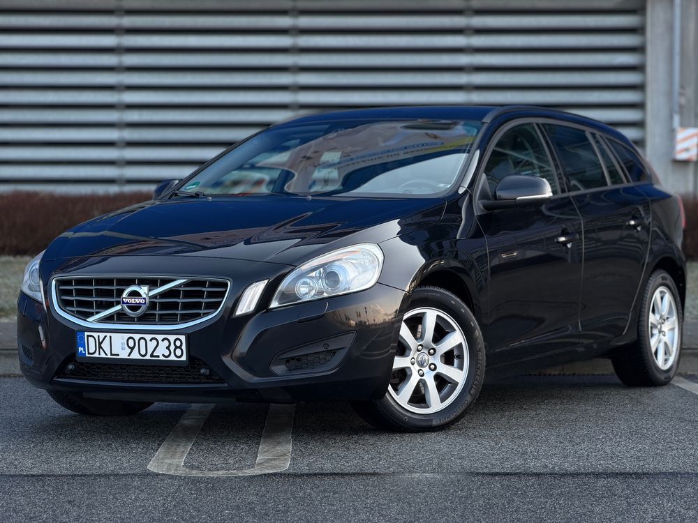 Volvo V60 I D3 Summum 2013