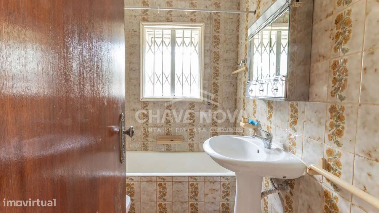 PS - Moradia T3, inserida num terreno com 1500m²-22
