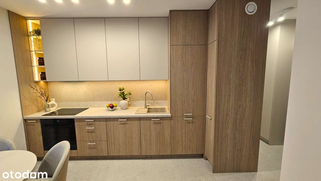 Bez prowizji, Garderoba, Wykończone, 2-pokojowe, Galeria Bronowice - Pełny obrazek: 3/10