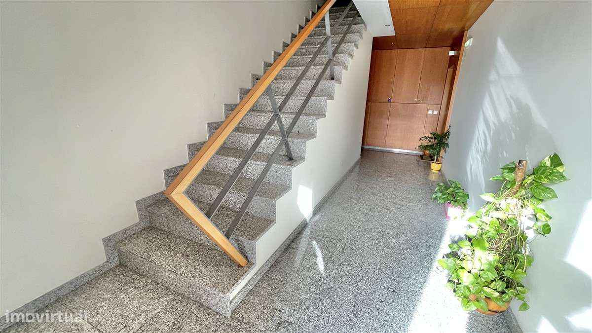 Andar de Moradia T2-Aver-o-Mar-Terraço-garagem fechada-34