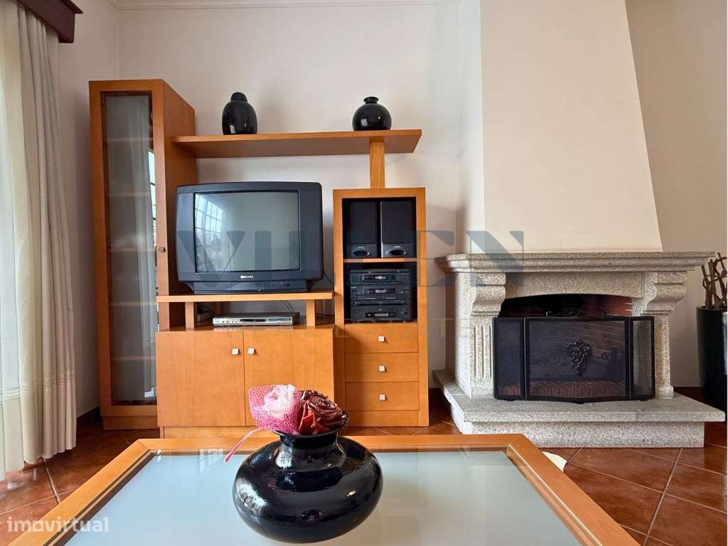 EXCLUSIVO! MORADIA EM BANDA T3 EM CARREIRA - VILA NOVA DE FAMALICÃO - Grande imagem: 4/25