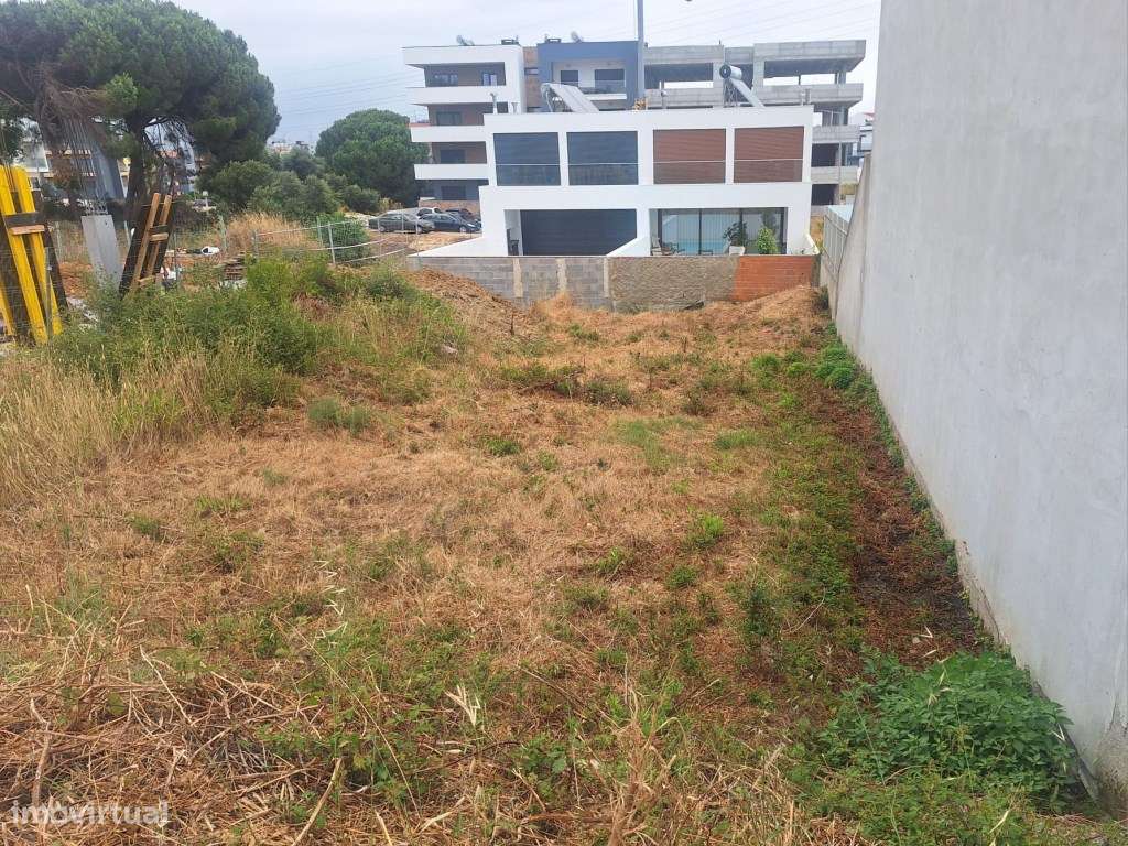 Lote de terreno com projeto aprovado na Quinta da Amizade - Grande imagem: 3/14
