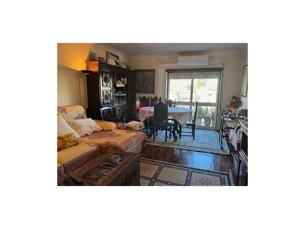 VENDE-SE MORADIA T4+1 COM PISCINA AQUECIDA E GARAGEM.-7