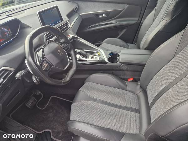 Peugeot 3008 PureTech 130 Stop & Start GPF EAT8 Allure - 24