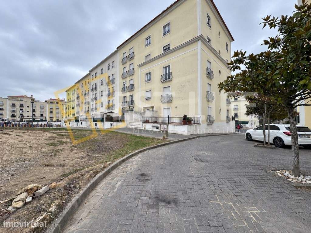Apartamento T2 com excelente exposição solar junto ao Centro de Maf...-21