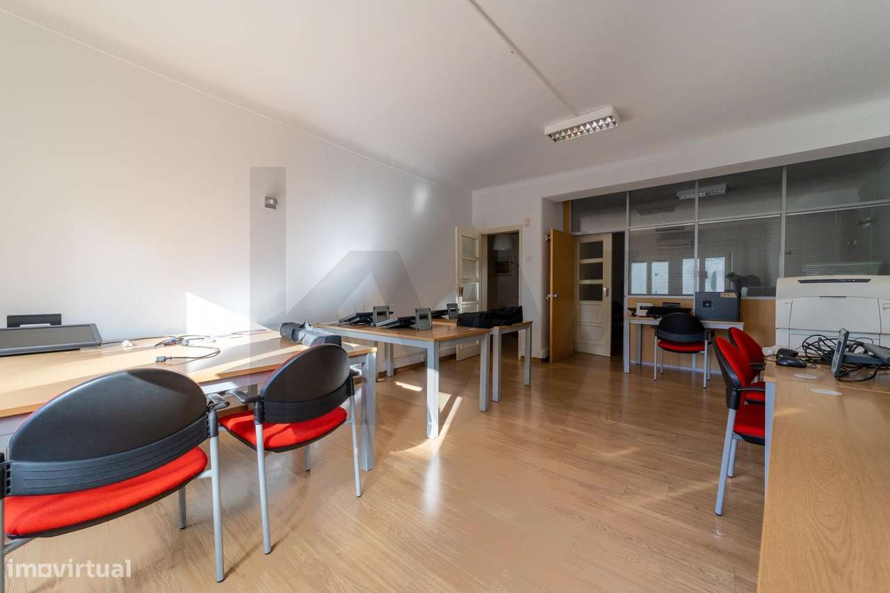 Apartamento T1 na Av. Infante Santo-Lapa-10