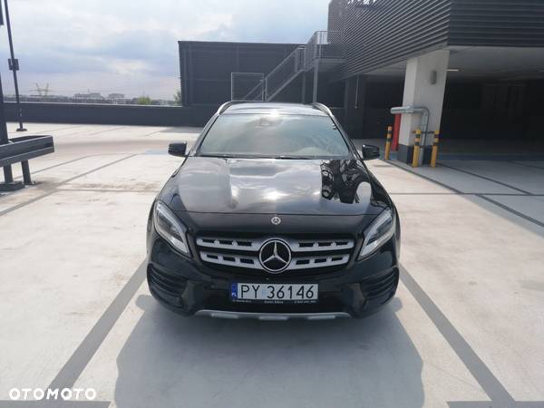 Mercedes-Benz GLA 200 7G-DCT AMG Line - 17