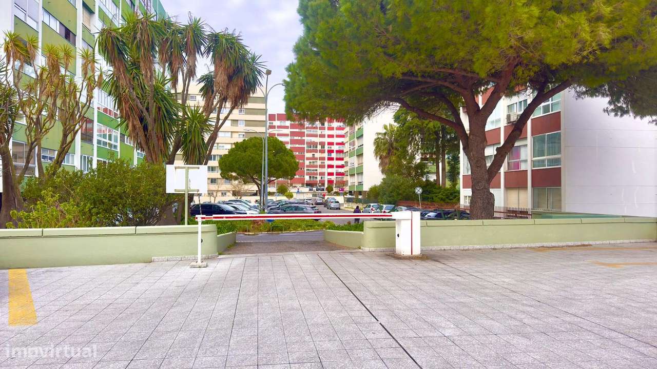 T3 transformado em T2 - vista mar - estacionamento - Torre Soleil-24