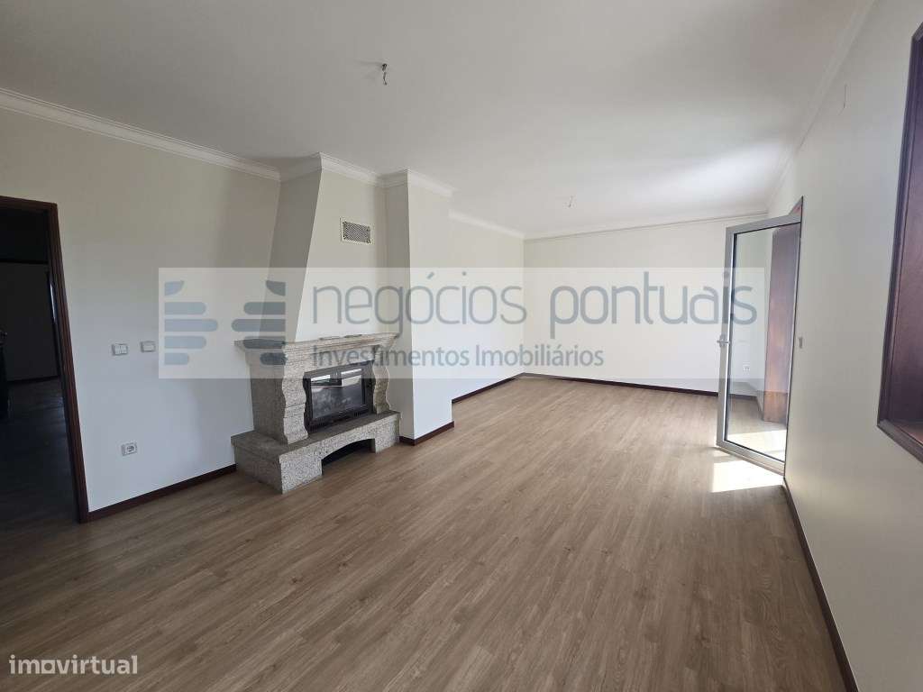 Apartamento T3 ultimo andar com terraço e marquise, garagem individ... - Grande imagem: 2/49