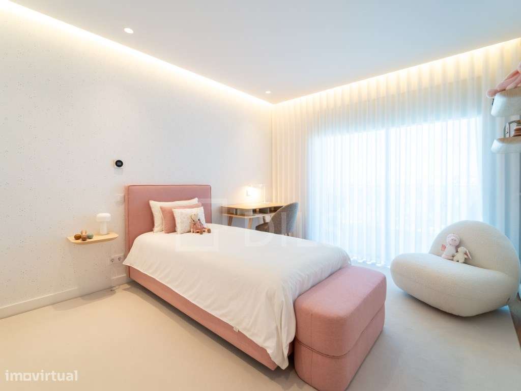 Apartamento T5 com varanda em Vila Nova de Gaia - Grande imagem: 5/100