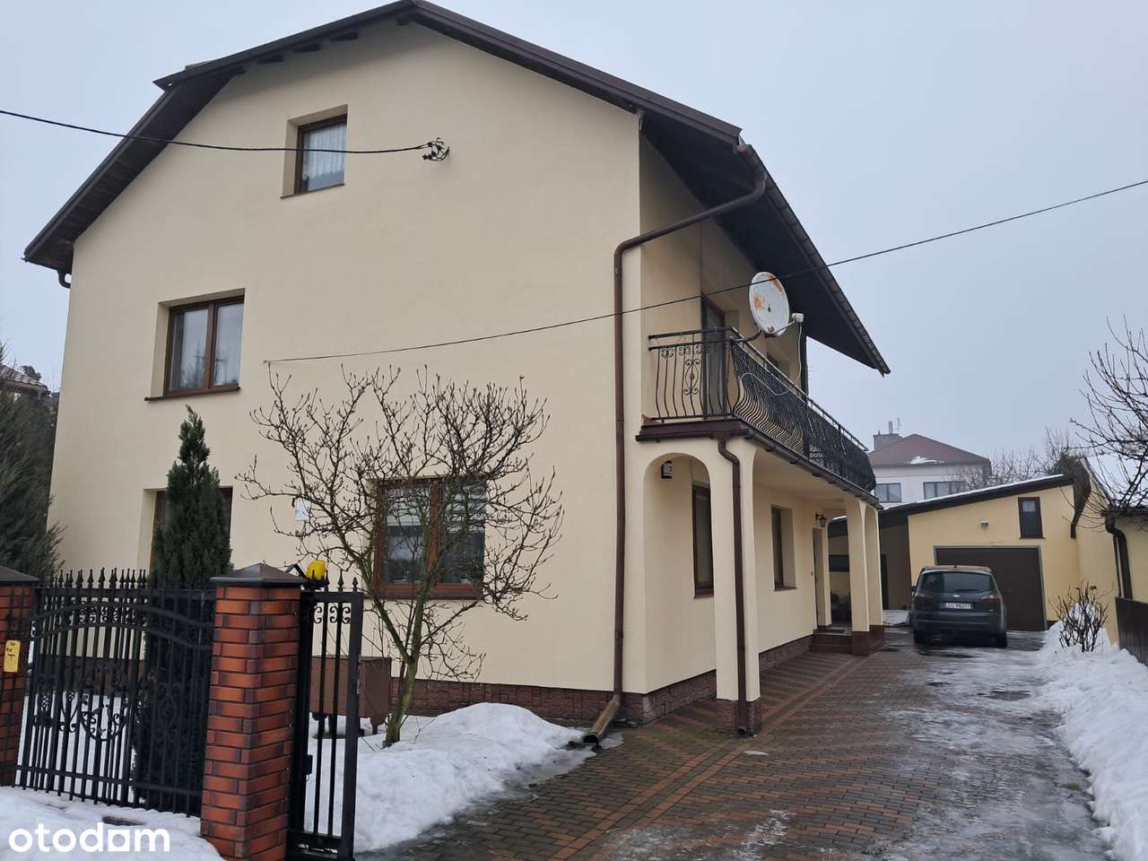 Przestronny dom 200m² z garażem i poddaszem